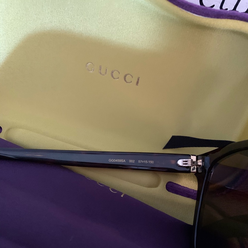 New Gucci over size 🖤 - Picture 7 of 11